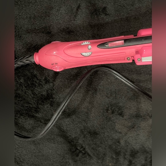 Revlon Ceramic Flat Iron Hair Straightener 1" Pink Tested Works Salon Stylist 1” - Picture 2 of 4